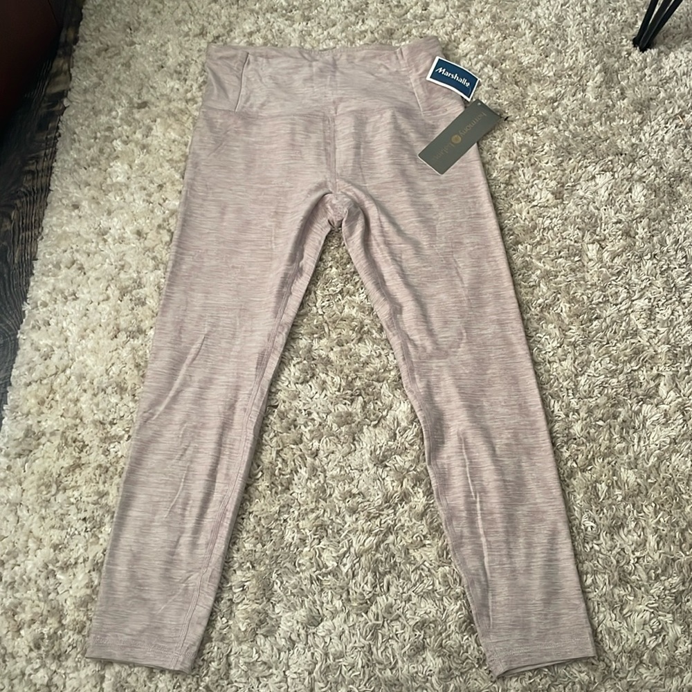 Women’s leggings with tags